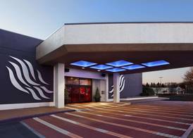 The Verve Hotel Boston Natick, Tapestry Collection by Hilton 4