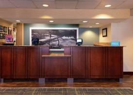 Hampton Inn Greensboro-Airport 4
