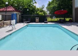 Hampton Inn Greensboro-East 5
