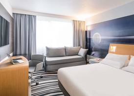 Novotel Saclay 5