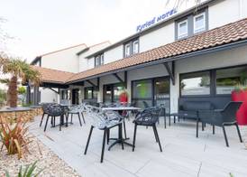Kyriad Niort-Espace MendesFrance 4