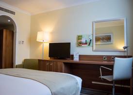Holiday Inn LEEDS - GARFORTH by IHG 5