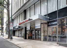Hampton Inn & Suites Richmond - Downtown, VA 2