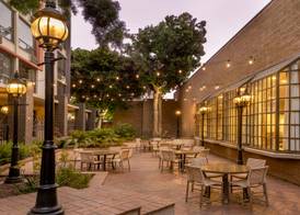 DoubleTree by Hilton San Bernardino 3