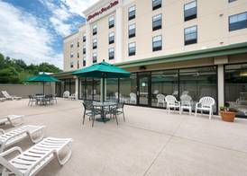 Hampton Inn & Suites Wilkes-Barre/Scranton, PA 2