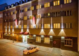 Cloister Inn Hotel 4