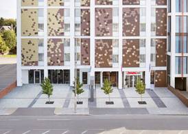 Hampton by Hilton London Ealing 2