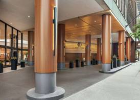 DoubleTree by Hilton Chicago-Magnificent Mile 3