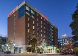 Hampton Inn & Suites Little Rock-Downtown 2