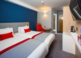 Holiday Inn Express BURTON UPON TRENT by IHG 2