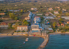 Golden Coast Beachfront Resort 4