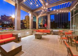 Hampton Inn & Suites Fort Worth Downtown 3
