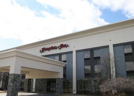 Hampton Inn Youngstown-North 3