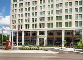 Doubletree By Hilton Youngstown Downtown 2