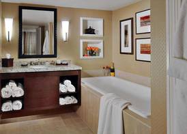Crowne Plaza JACKSONVILLE AIRPORT/I-95N by IHG 2