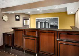 Hampton Inn St. Joseph 3