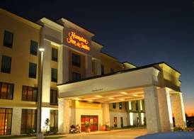 Hampton Inn & Suites Bastrop 2