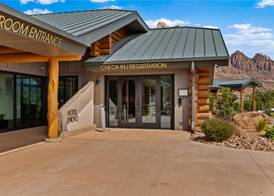 Hotel De Novo Springdale, Tapestry Collection by Hilton 3