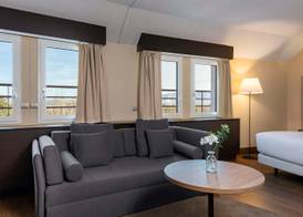 NH Geneva Airport Hotel 4