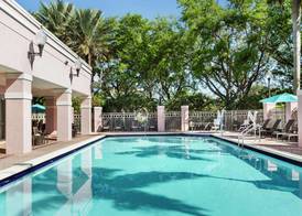 DoubleTree by Hilton Sunrise - Sawgrass Mills 4