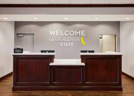 Hampton Inn & Suites Ridgecrest 2