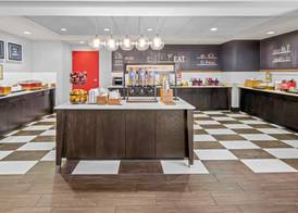 Hampton Inn & Suites Camp Springs/Andrews AFB 5