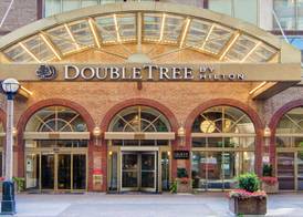 DoubleTree by Hilton Toronto Downtown 2