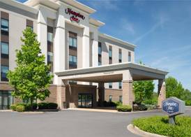 Hampton Inn Fairmont 4