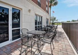 Hampton Inn & Suites - Cape Coral/Fort Myers Area, FL 2