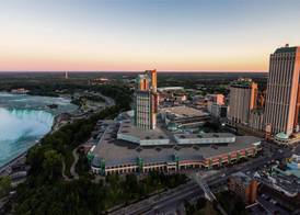 Hilton Niagara Falls/Fallsview Hotel & Suites 2