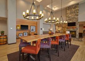 Hampton Inn & Suites Roseburg 5