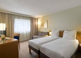 Novotel Paris La Defense Esplanade 5