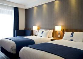 Holiday Inn Express DUNSTABLE by IHG 5