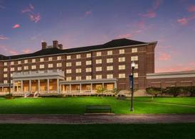 Hilton Garden Inn Suffolk Riverfront 5