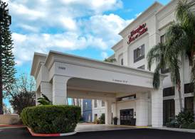 Hampton Inn & Suites Tulare 5