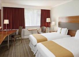 Holiday Inn NEWPORT by IHG 5