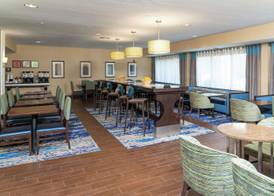 Hampton Inn East Lansing 5