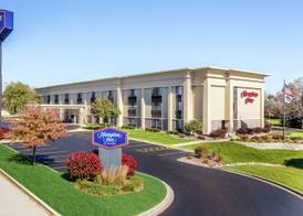 Hampton Inn Milwaukee-Airport 2