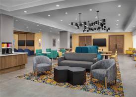 Hampton Inn by Hilton Clanton 4