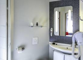 ibis Orange Sud 5