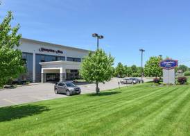 Hampton Inn Youngstown-North 2