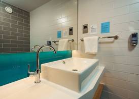 Holiday Inn Express BURTON UPON TRENT by IHG 5