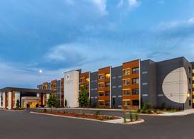 DoubleTree by Hilton Kingston - Newly Renovated 3