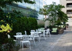 DoubleTree by Hilton Cleveland Downtown - Lakeside 4