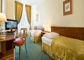 EA Hotel Rokoko 4