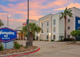 Hampton Inn Houston-Pearland 2