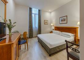 Hotel Diplomatic 5