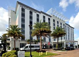 Hotel Dello Ft Lauderdale Airport, Tapestry Collection by Hilton 3
