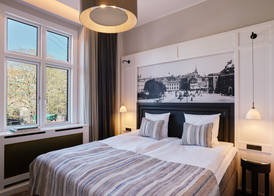 Ascot Hotel 4