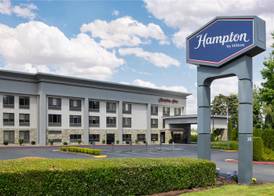 Hampton Inn Portland East 2